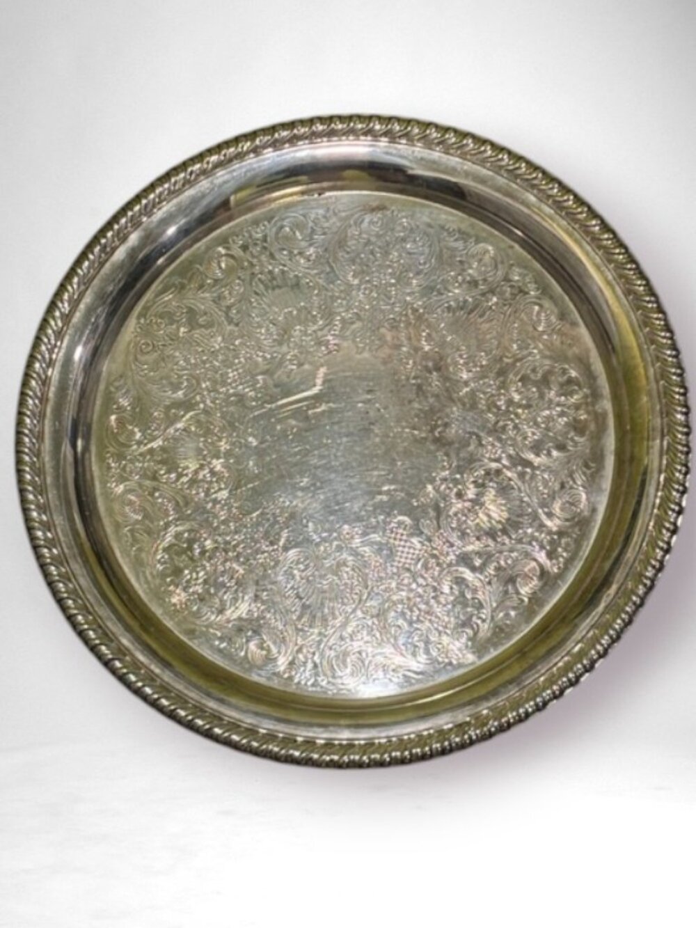 Vintage Wm Rogers Silver Plate 10.25 Inch Round Serving Platter